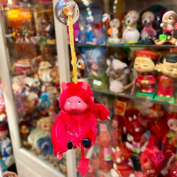 Red Devil レッドデビル 吸盤付きマスコット | アメリカントイと雑貨の