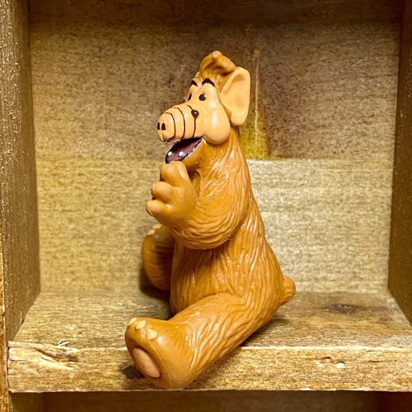 ALF アルフ PVC フィギュア(胸に手をあてている) | アメリカントイと