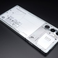 あえての“低リフレッシュレート”で実用性を追求。ゲーミングスマホ