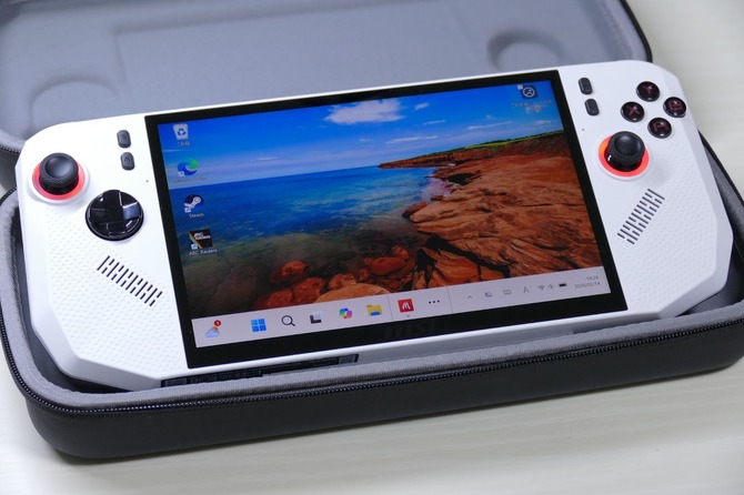 時間と戦う社会人ゲーマーを救え！ポータブルゲーミングPC「MSI Claw