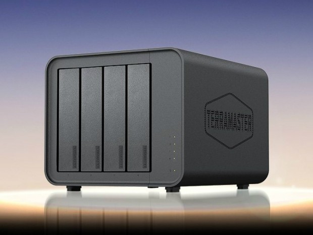 4基のHDDと4基のM.2 SSDを搭載できる大容量ハイブリッドRAIDケース