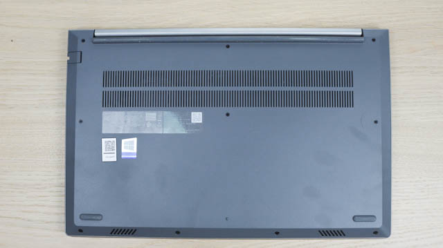 Lenovo Thinkbook 15 Gen 2の取り外し・メモリ/ストレージ増設方法