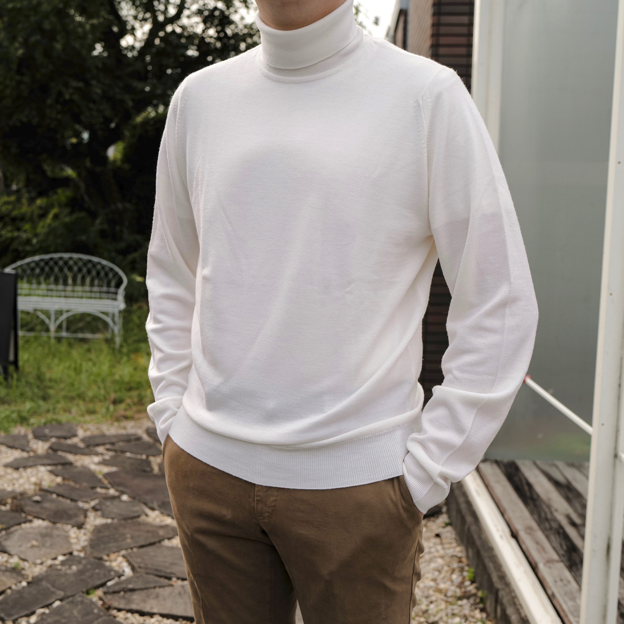 JOHN SMEDLEY/ジョン スメドレー】から最もお勧めしたいタートルネック