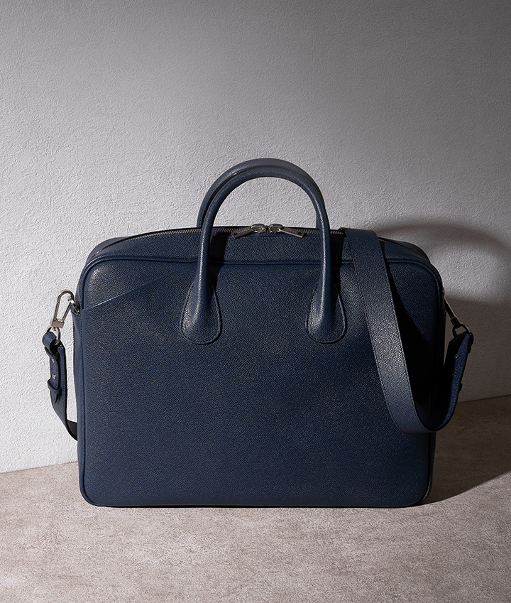 モダン・ジェントルマンのためのバッグ ── ヴァレクストラの逸品