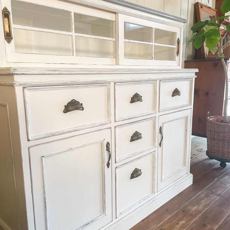 ガラスショーケース付きサイドボード（フランス家具風店舗ディスプレイ