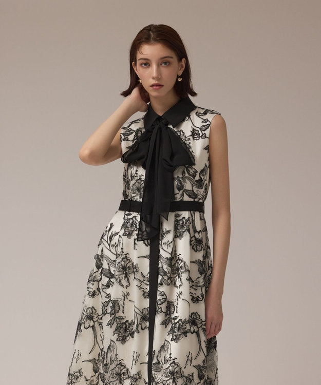 フラワー刺繍ボウタイドレス / GRACE CONTINENTAL | GRACE CONTINENTAL