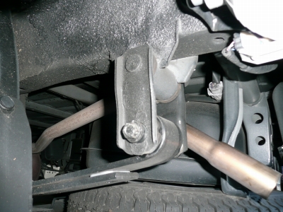 ハイゼット（S500P／S510P）の車高調整式シャックルの構造を