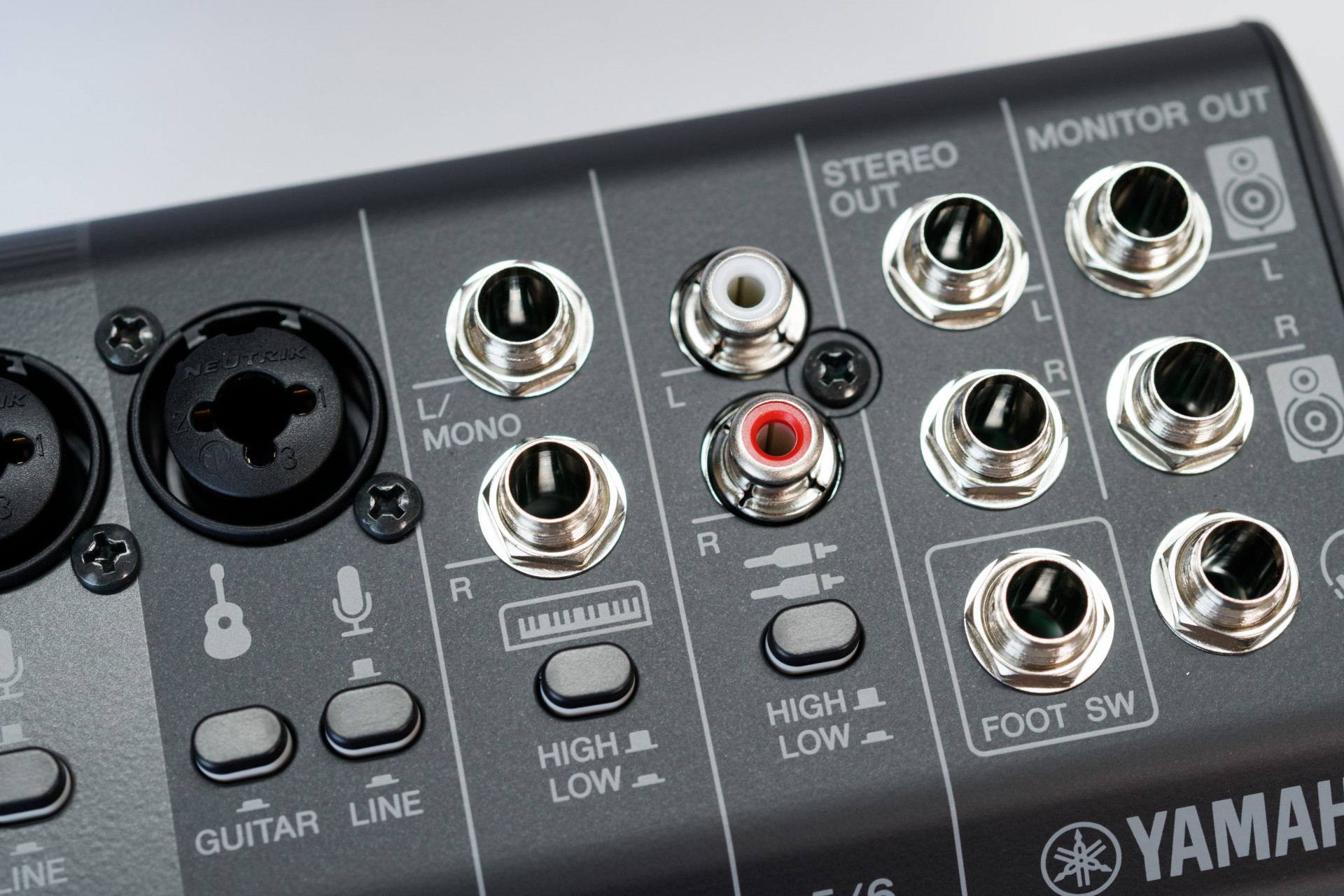 ヤマハ AG06mk2 ライブストリーミングミキサー｜ぐふとく！