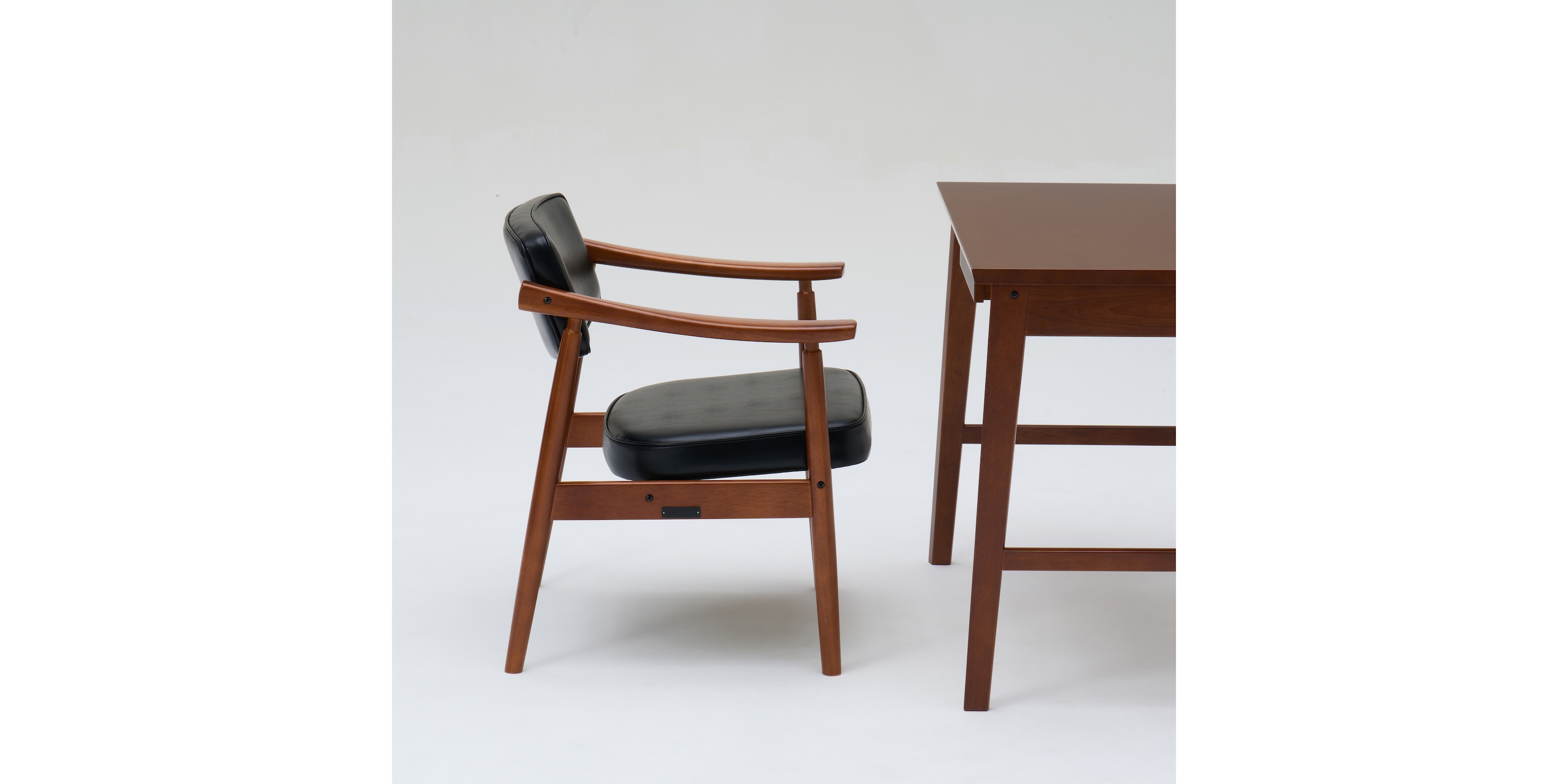 カリモク60 Dチェア・タープグリーン | D&DEPARTMENT