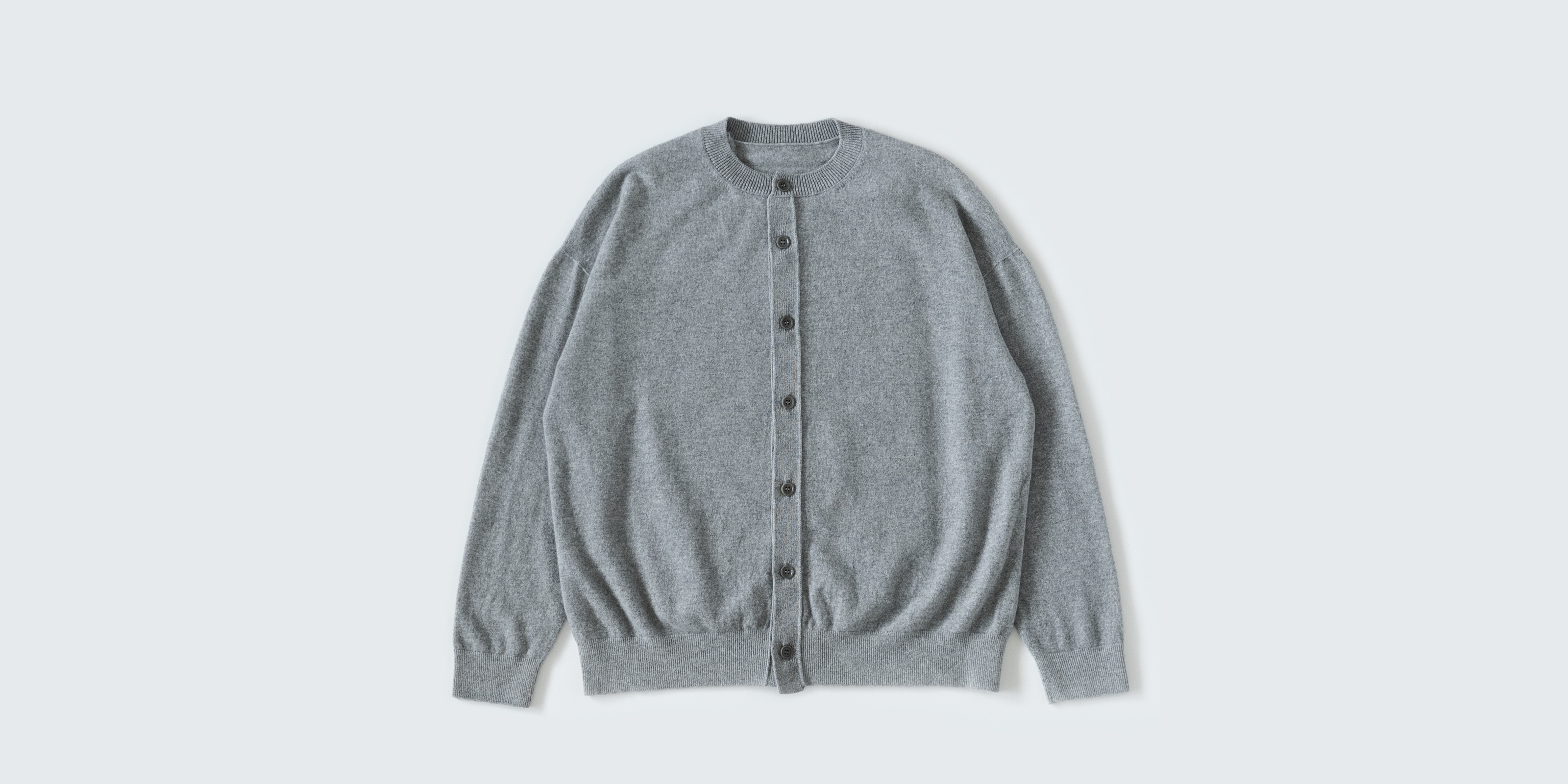 d WEAR クルーネック ウールカーディガン・グレー・L | D&DEPARTMENT