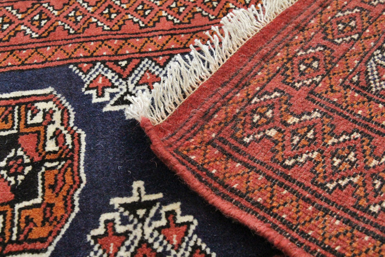 トライバルラグはエキゾチックな感性を秘めた手織り絨毯 | ラグマット