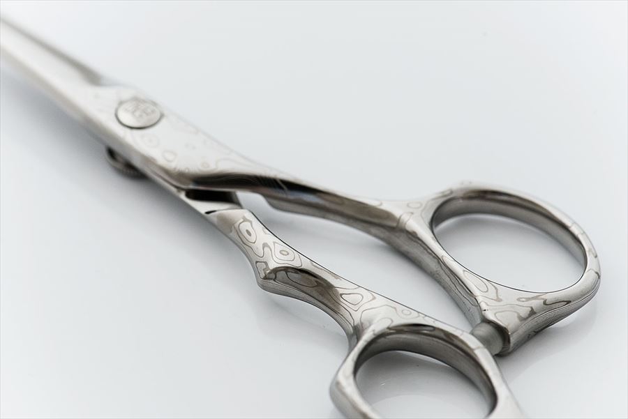 美容ハサミのメーカー DOWA INTERNATIONAL 飛燕シザー 日本のシザー
