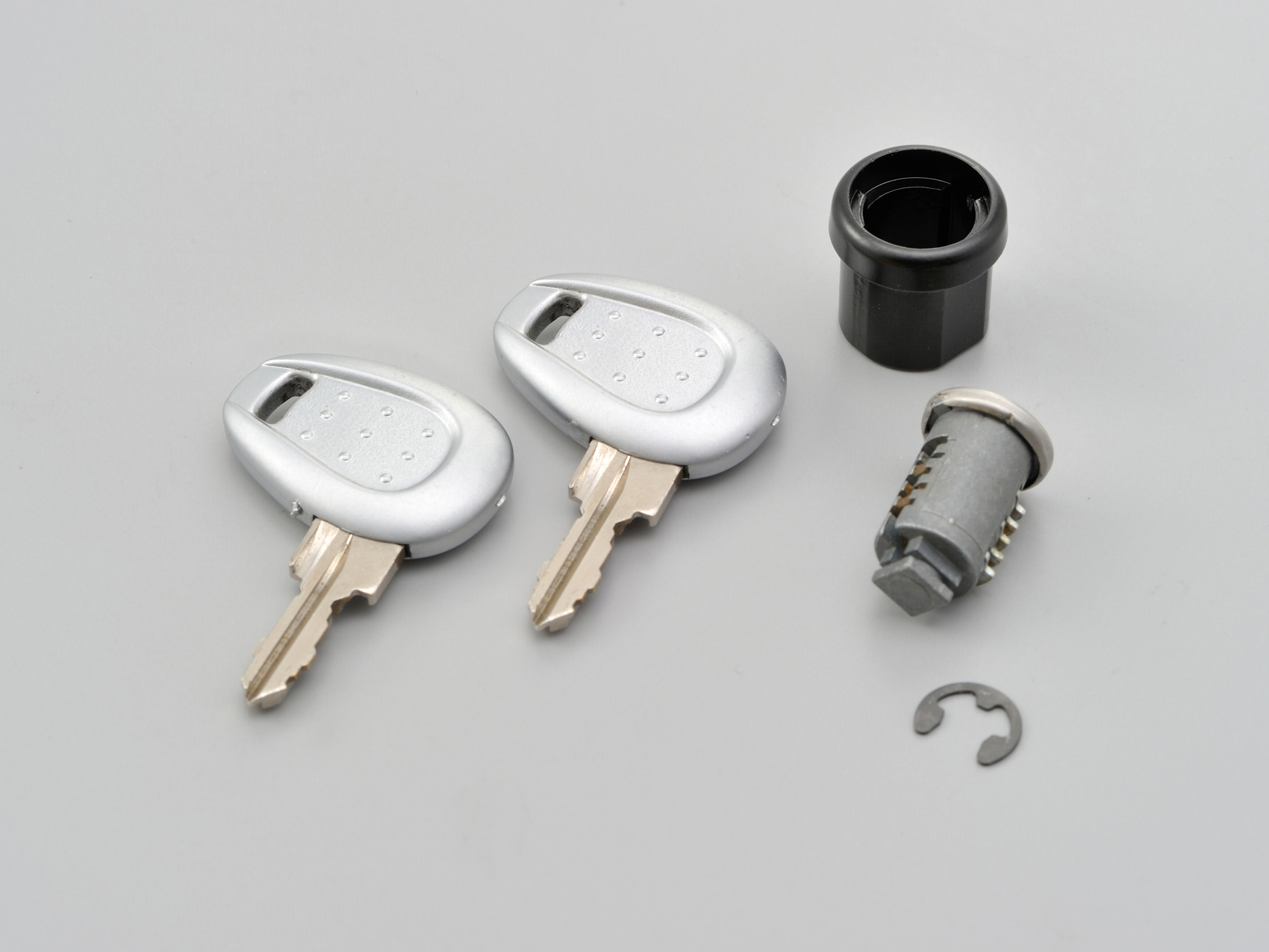 GIVI Z661A キーセット （外溝/シルバー）1セット GIVI ケース 補修