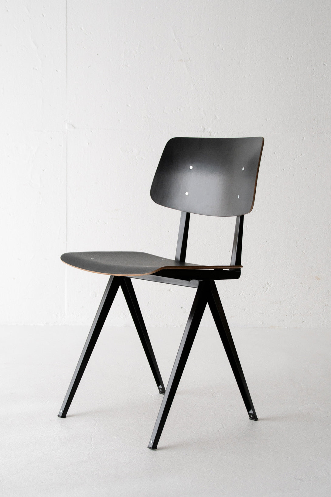 Galvanitas コンパスチェア ガルファニタス オランダ 店舗什器