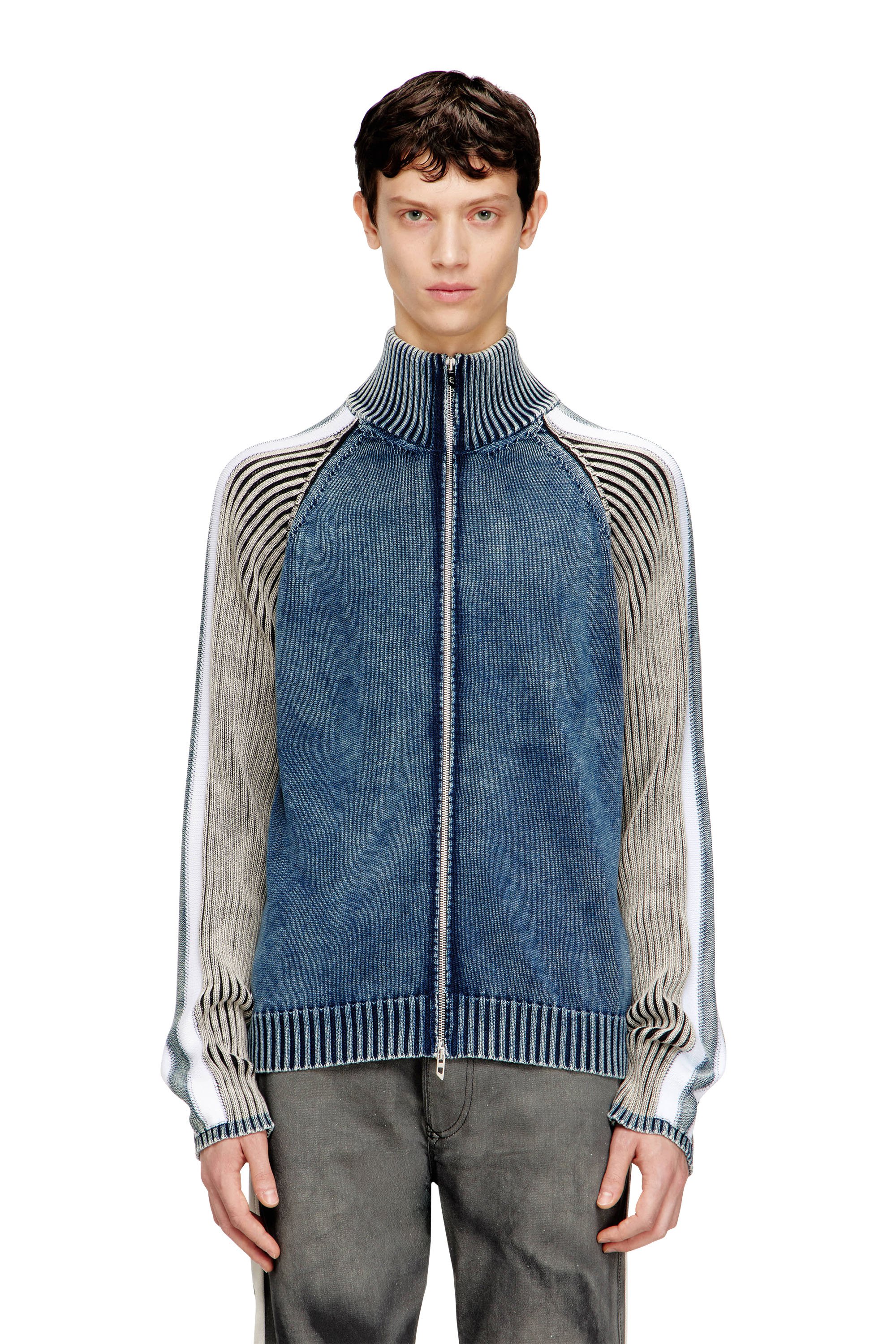 DIESEL】注目アイテム｜ディーゼル公式オンラインストア