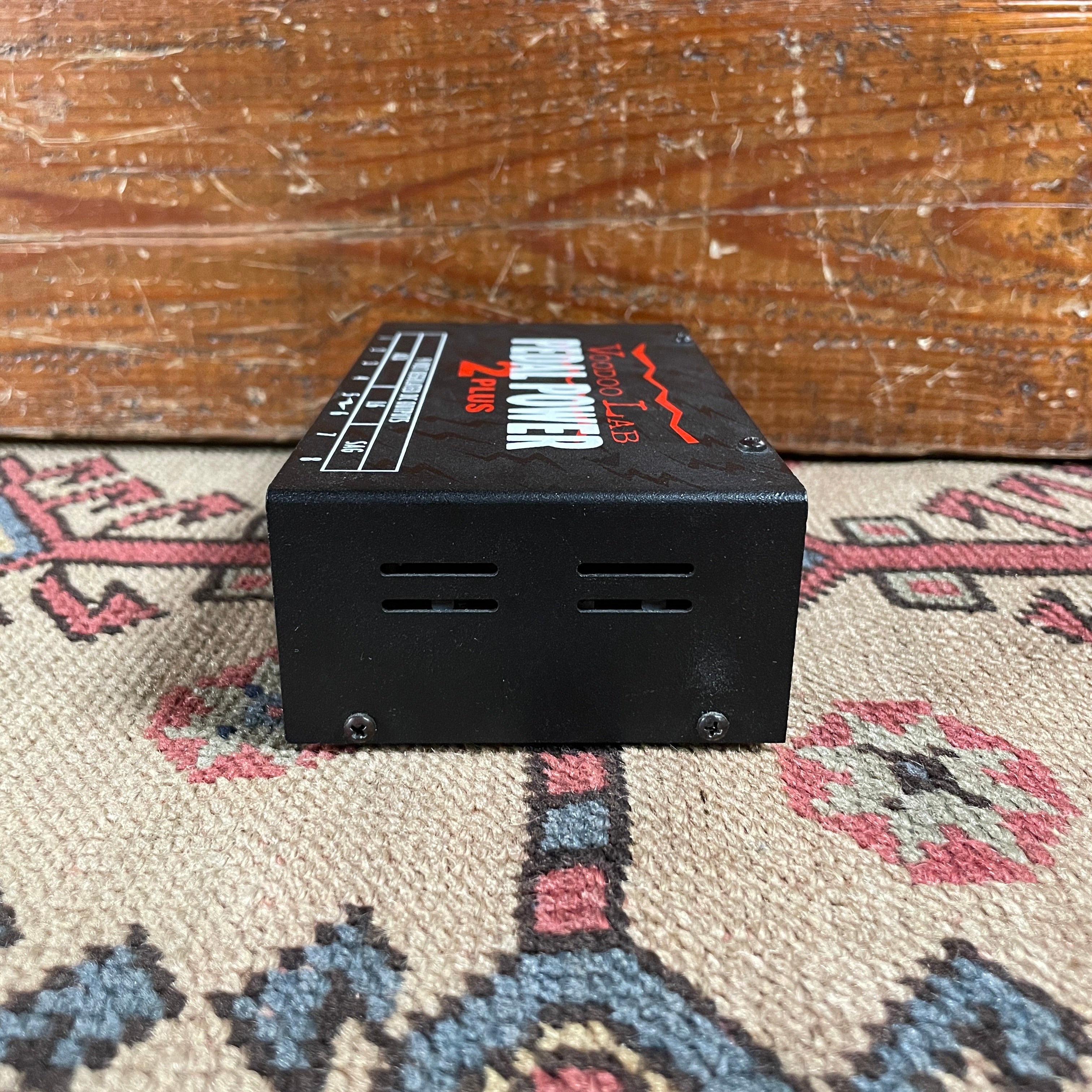 Voodoo Lab Pedal Power 2 PLUS 8-output Isolated Guitar Pedal Power