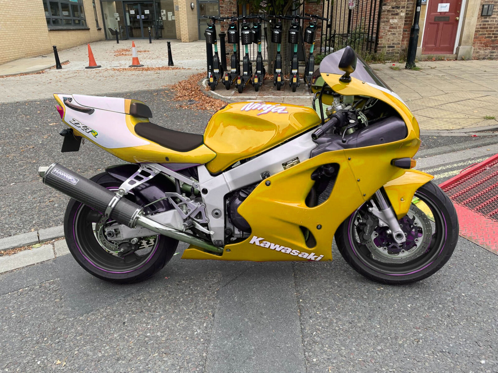 Yellow Goodness Inside Also Zx7r Owners .. Talk To Me