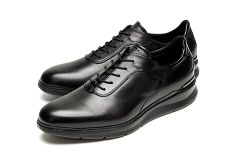 もはや革靴を超えた!? “ドレ”が“スニ”ーカーでSHOW｜雑誌Begin(ビギン