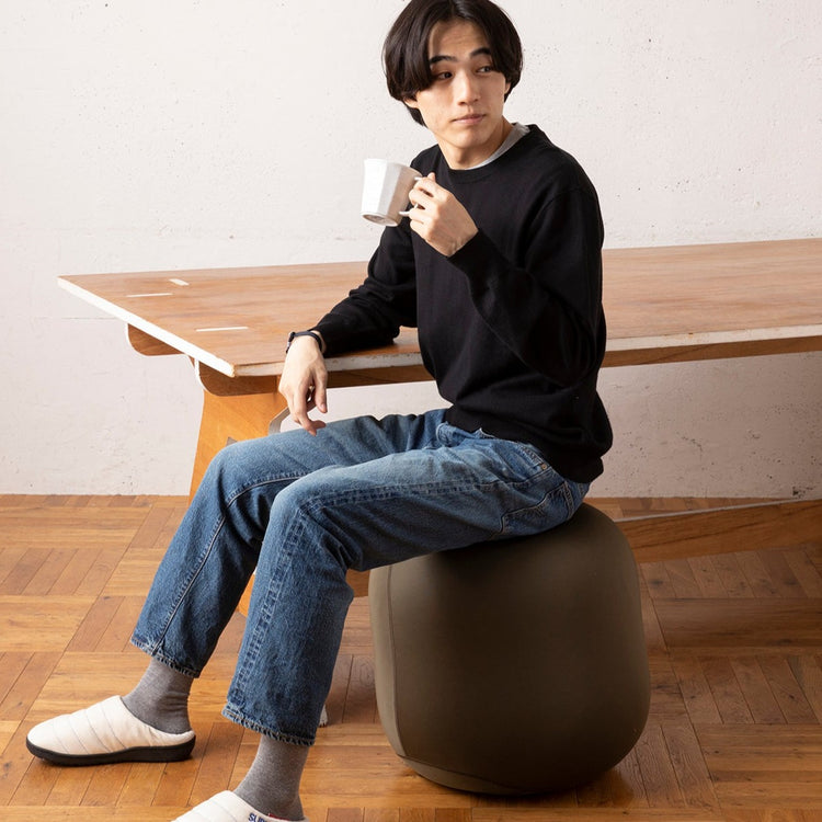 作業中にステルスエクササイズ】座るだけで体幹サポート！のお洒落