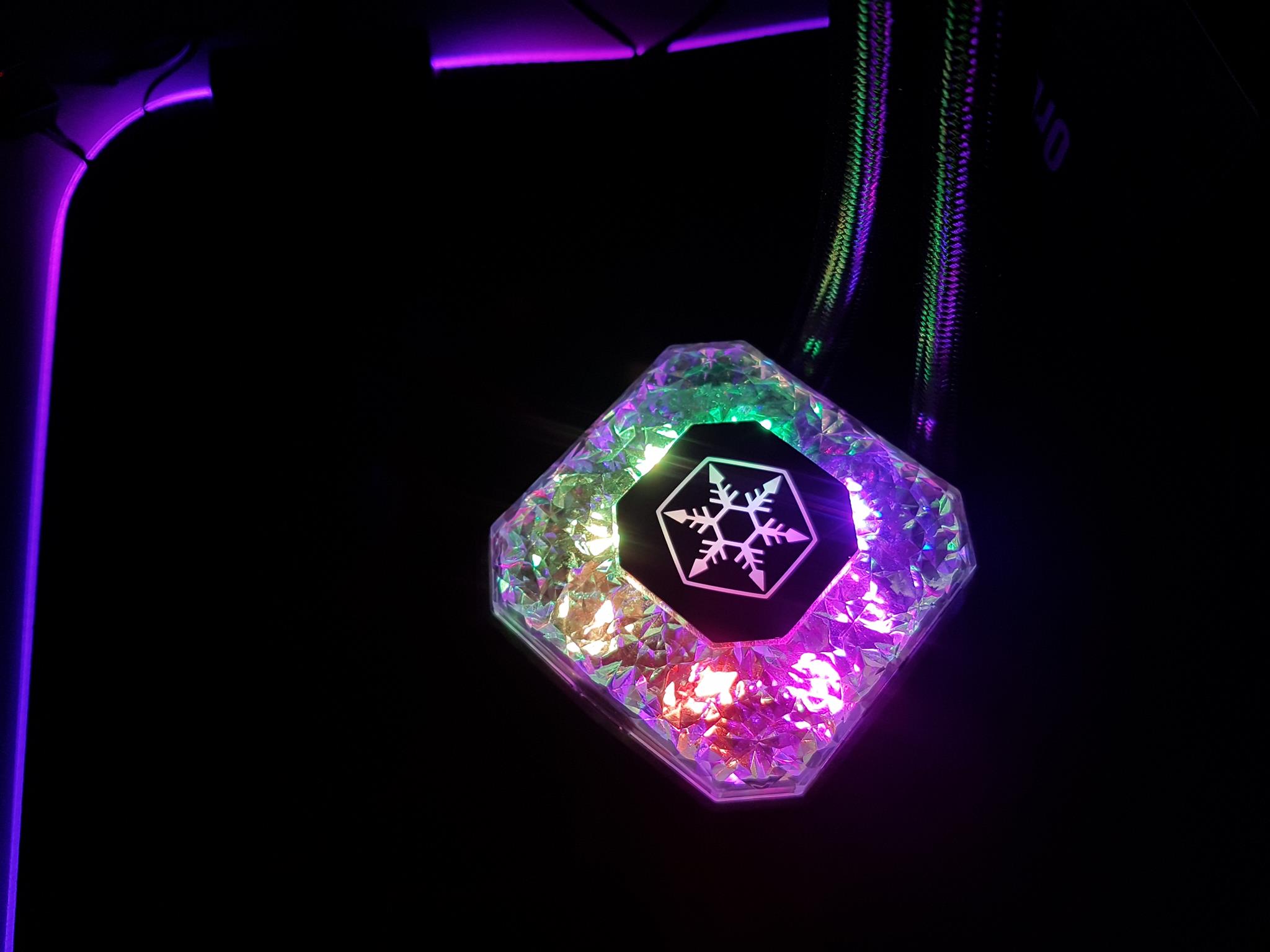 SilverStone iCEGEM 240P Review - EnosTech.com