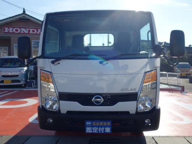 アトラストラック 1.5tフルスーパーローガソリン車 ニッサン 届出済未
