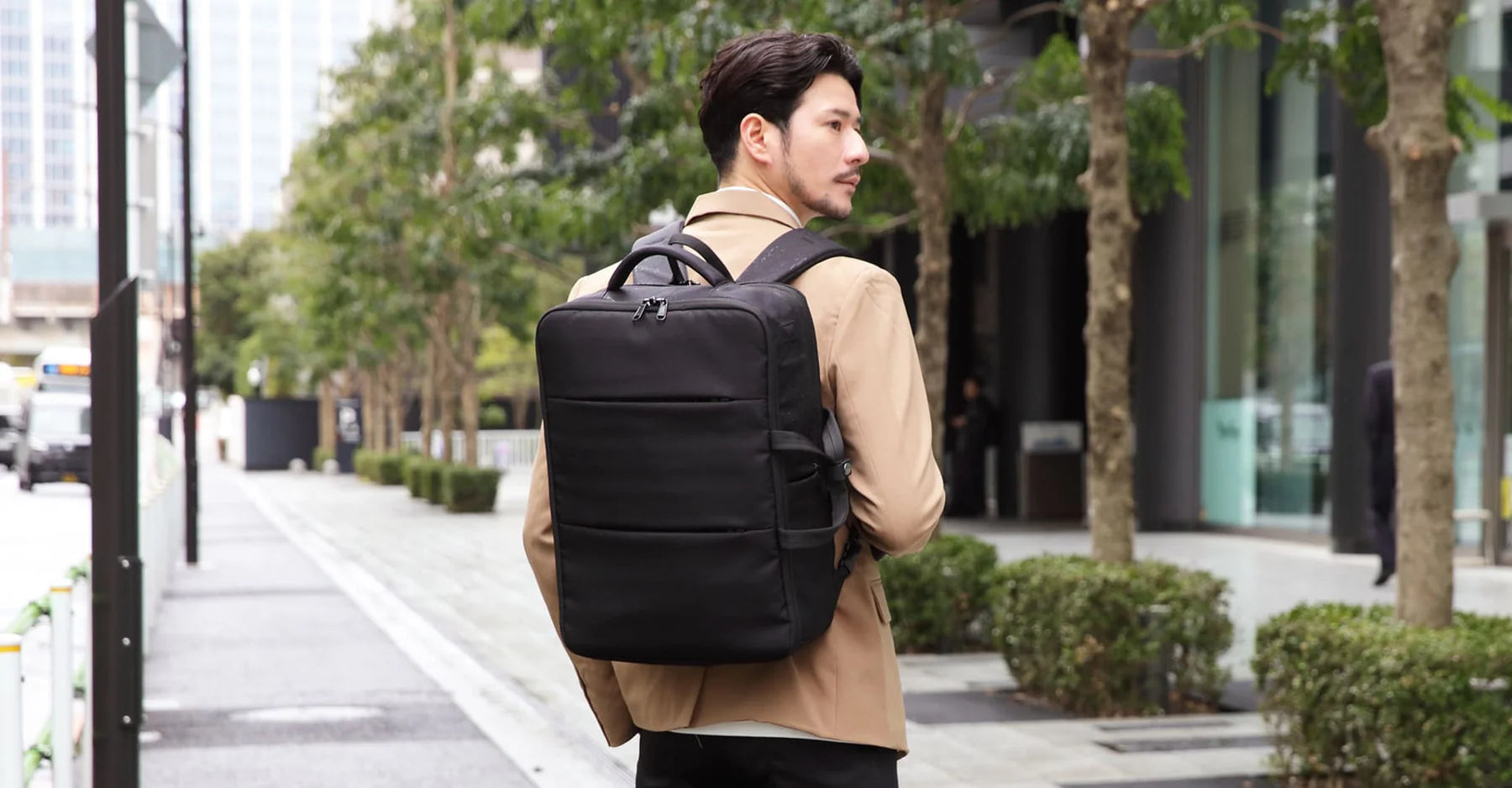 Evoon マルチビジネスリュック4.0・容量22L~拡張時35L【3営業日以内に