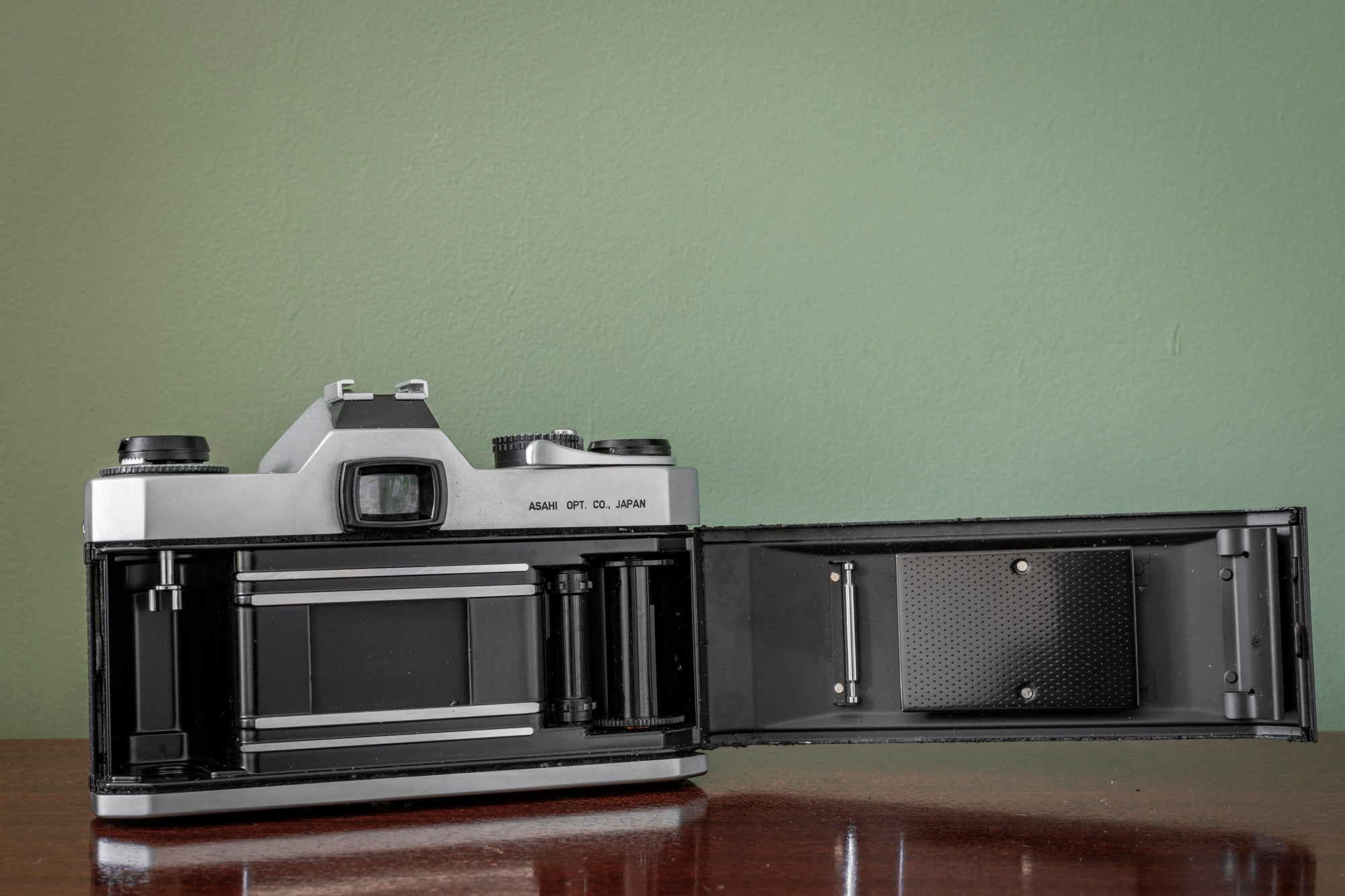 Mint 1960s ASAHI Pentax Spotmatic F 35mm SLR Film Camera + ASAHI