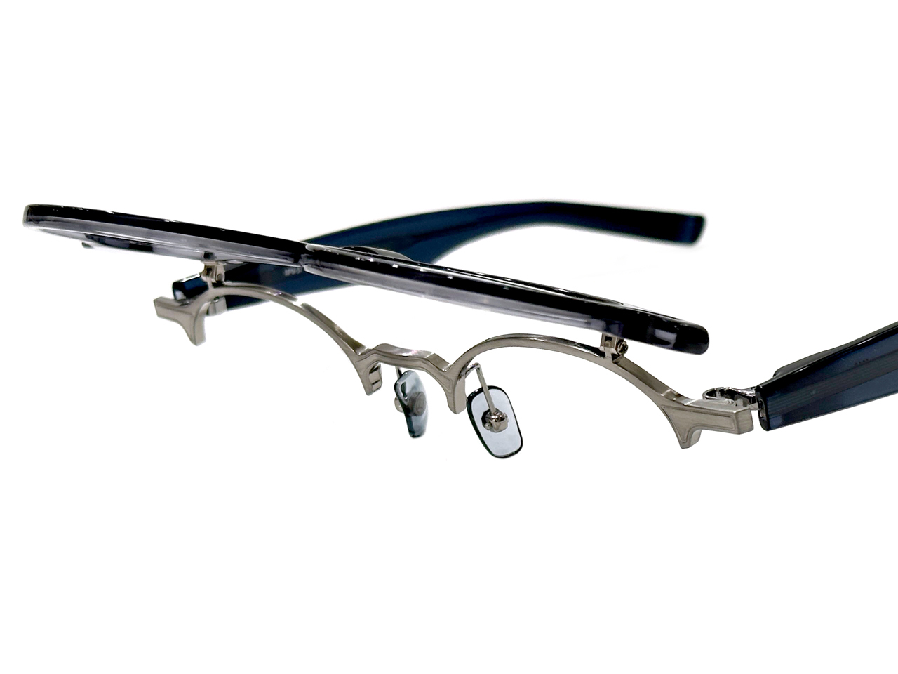 999.9(フォーナインズ) 跳ね上げ最新モデルを含む3モデルが発売