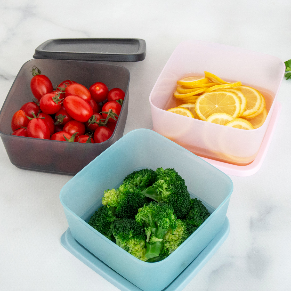 取扱終了］タッパーウェア Tupperware キュービックス スクエア 650ml