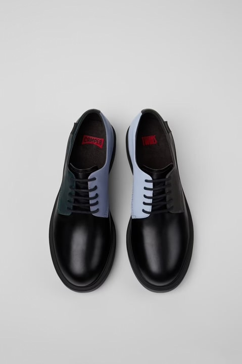 カンペール“左右非対称”「ツインズ」24年秋冬、厚底ローファーや鮮やか