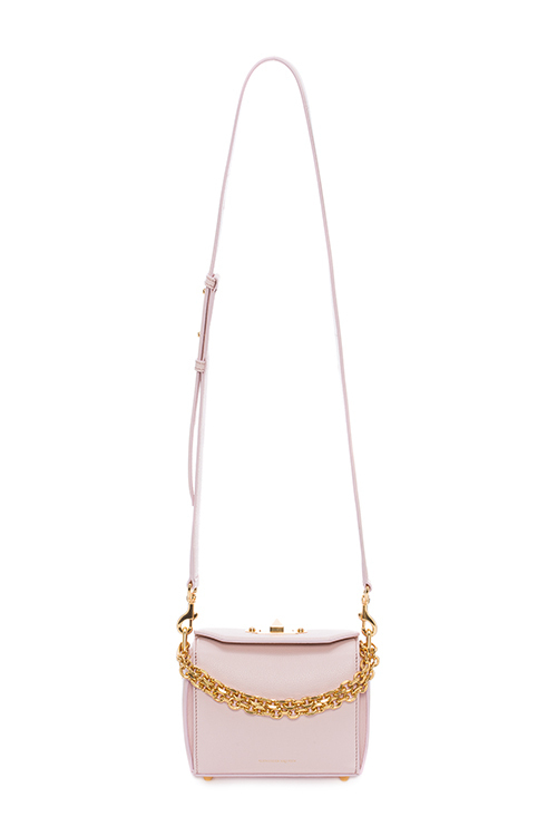 アレキサンダー・マックイーンの「ボックスバッグ」から青山店限定の