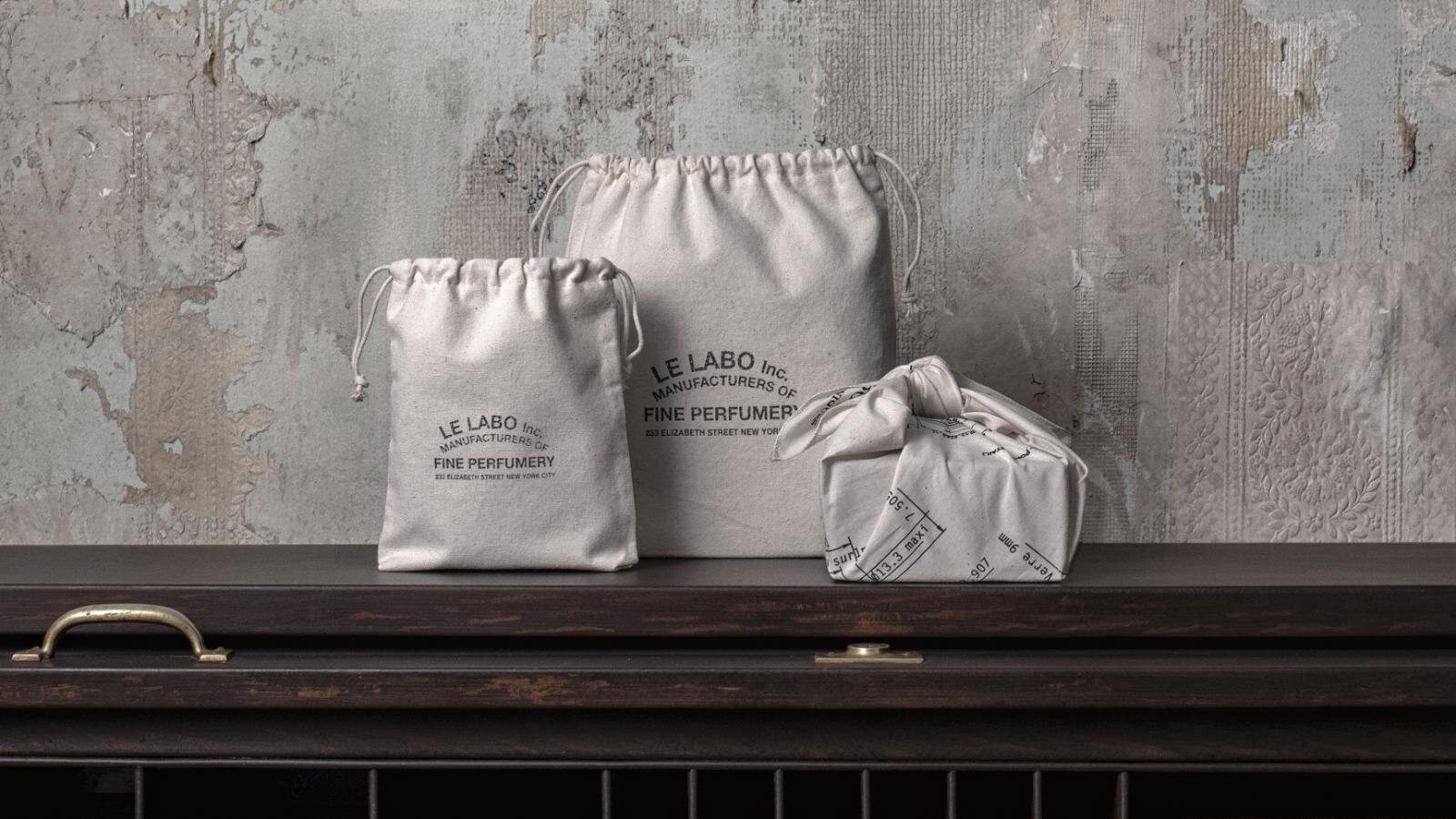 ル ラボ2025年クリスマスコフレ“香りを比べて楽しむ”ミニ香水orハンド