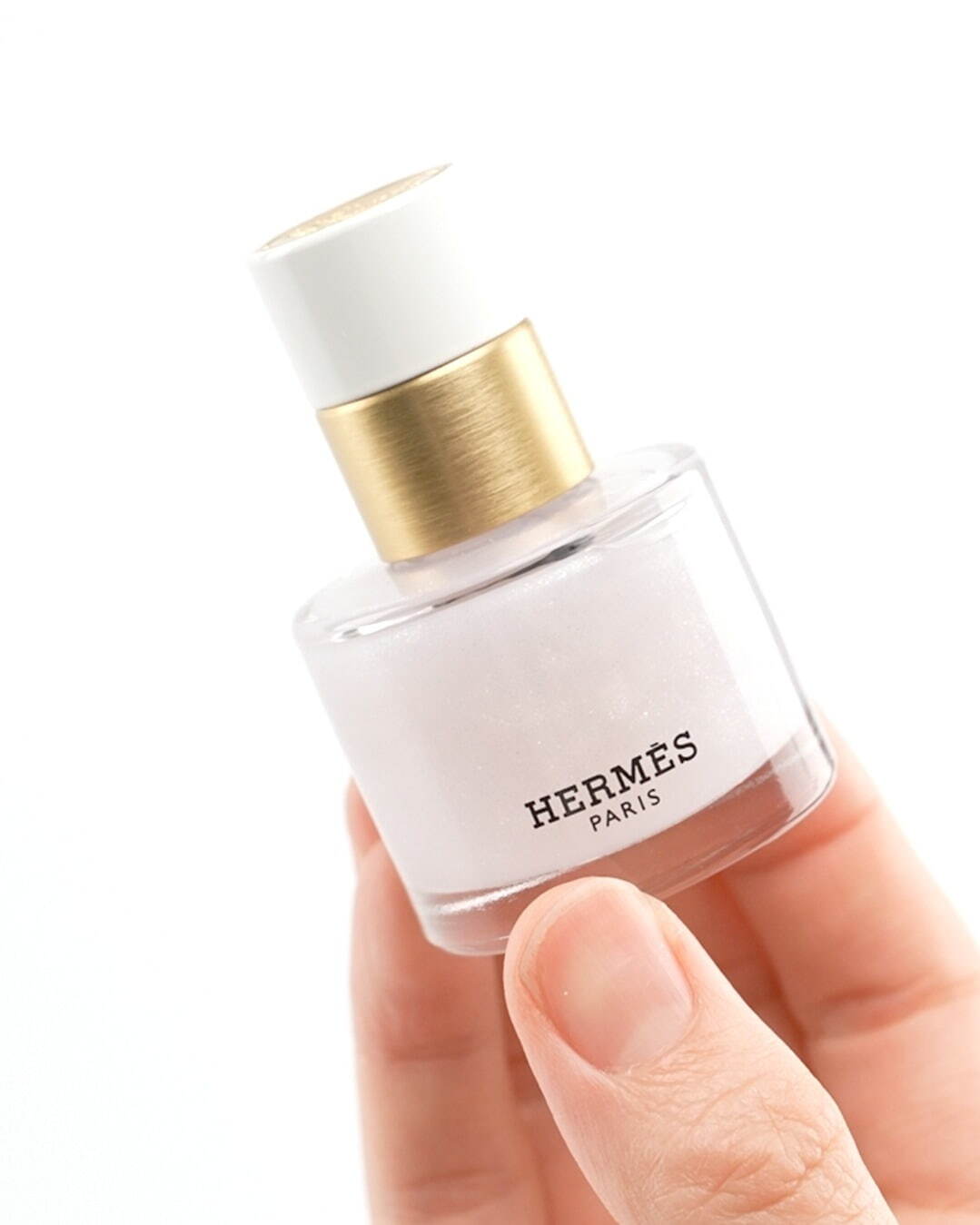 エルメス25年夏ネイル「レ マン エルメス」柔らかピンク＆ミント