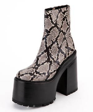 ジェフリーキャンベル“パイソン柄”厚底ショートブーツ＆レースアップ