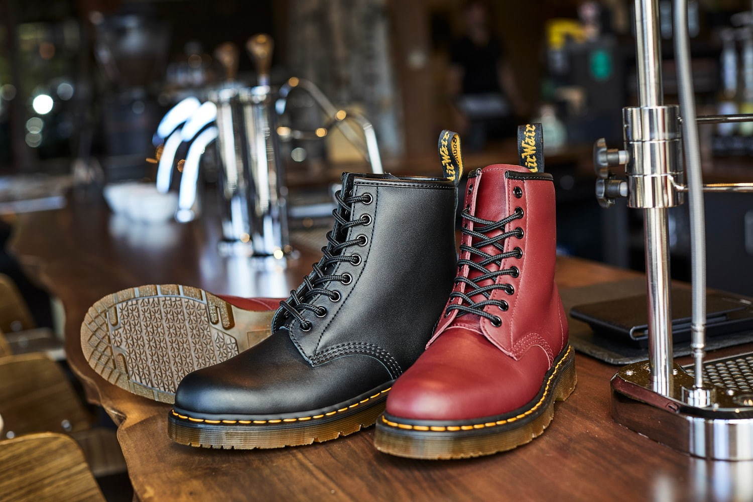 ドクターマーチン“プロ仕様”のワークブーツ「ワーク サービス」1日中