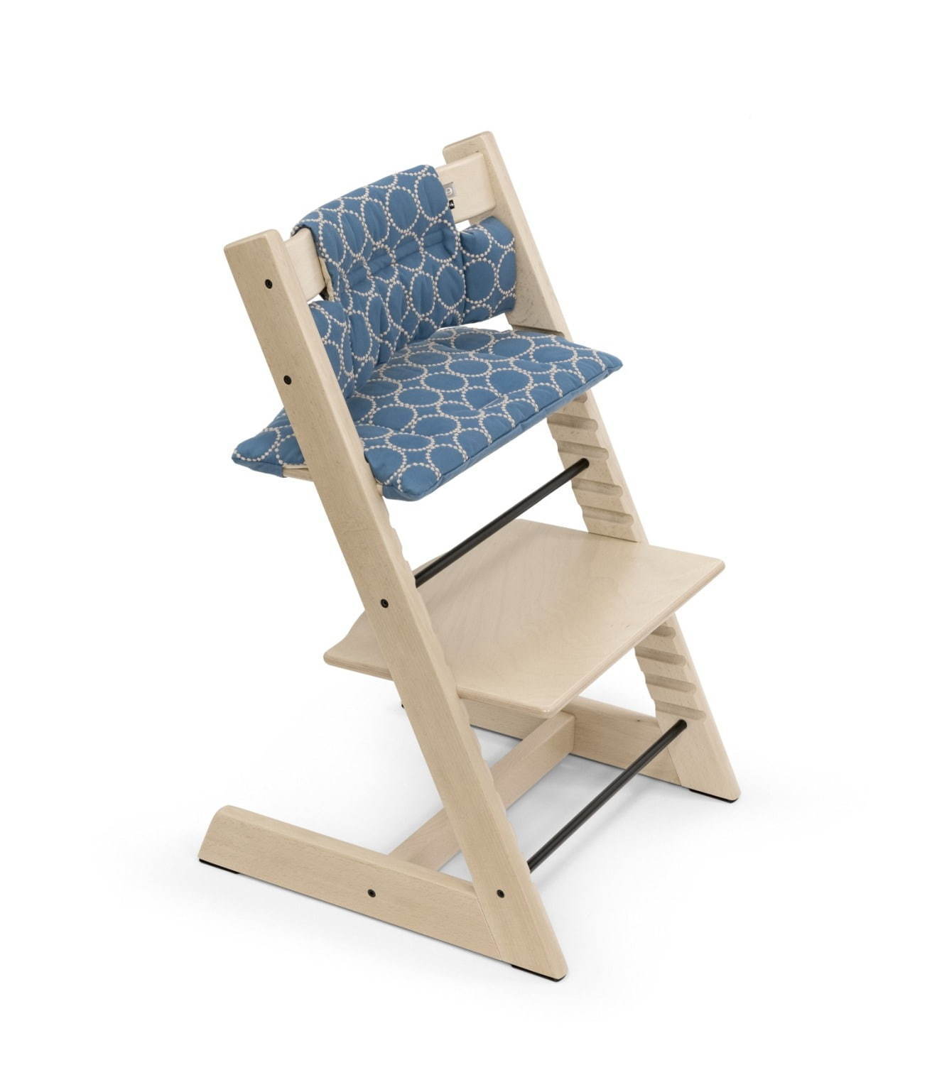 ミナ ペルホネンの“蝶やうさぎ”生地を用いたクッション、ストッケ人気