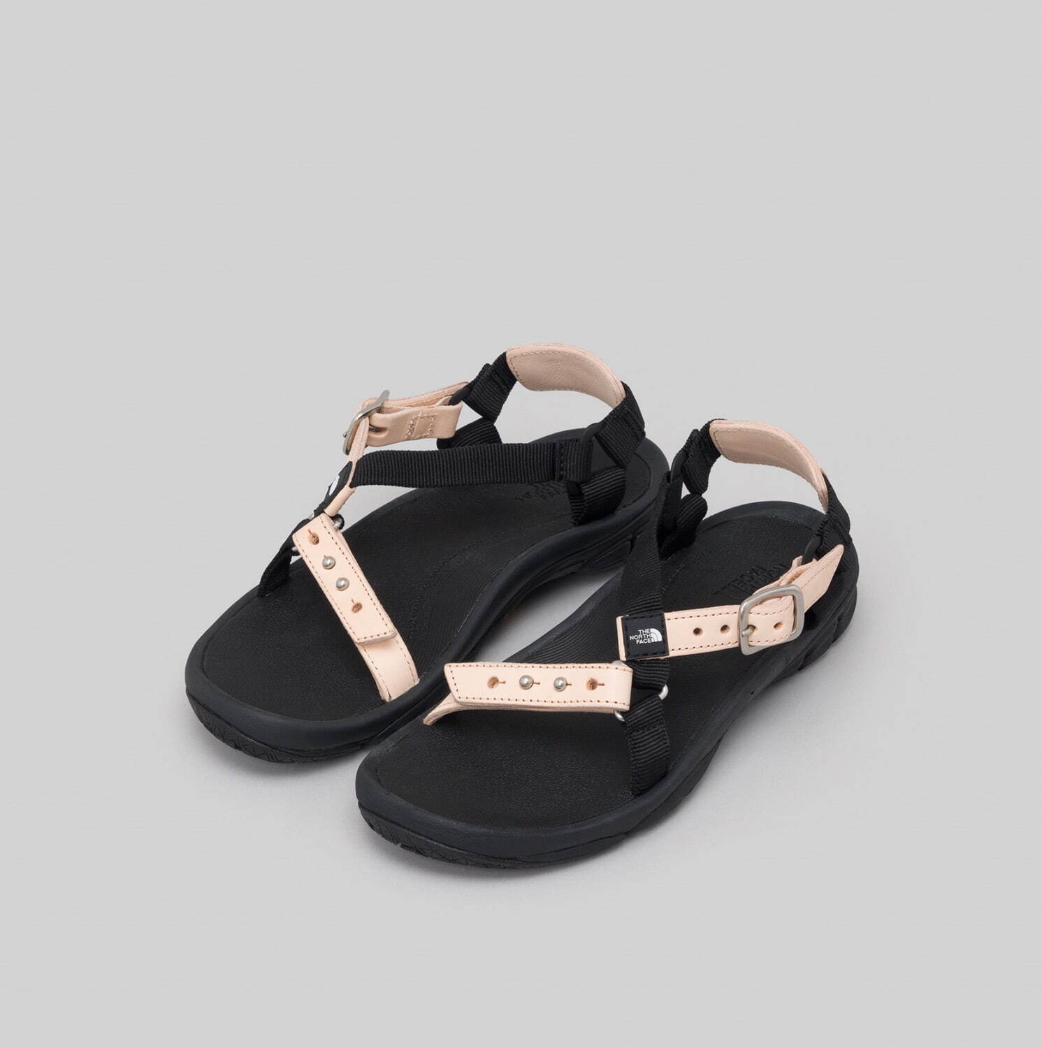 ザ・ノース・フェイス × エンダースキーマ第2弾、レザーを組み合わせた