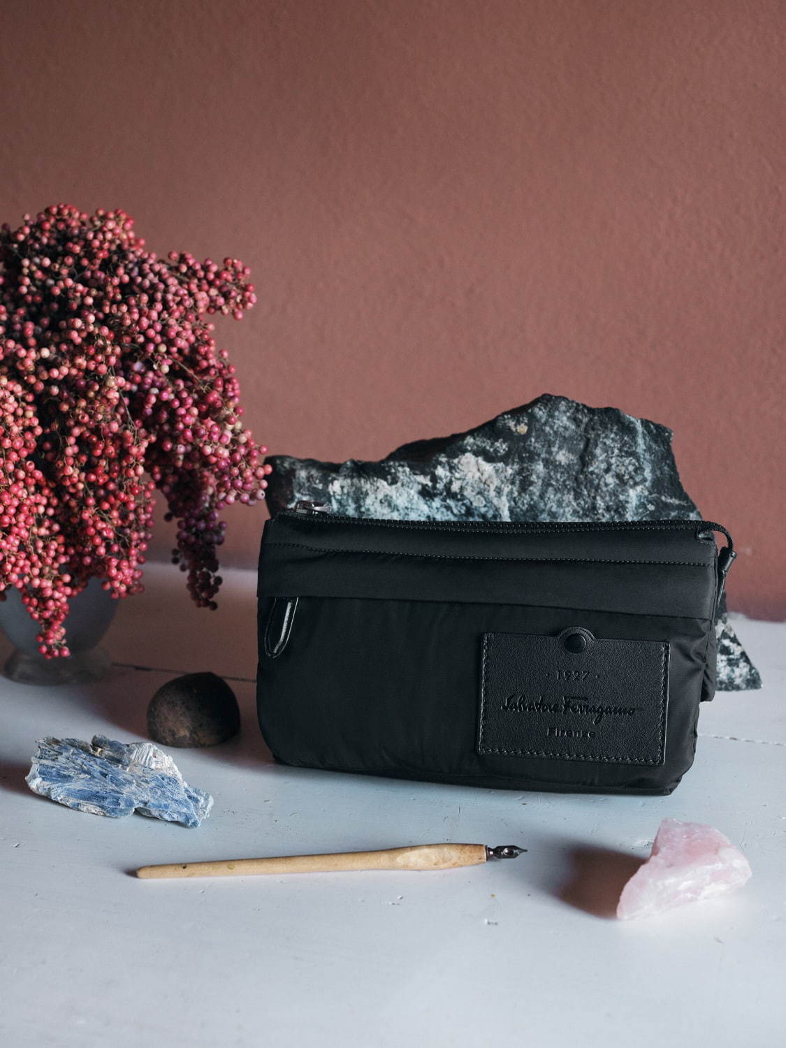 サルヴァトーレ フェラガモ新メンズライン「トルナブオーニ 1927