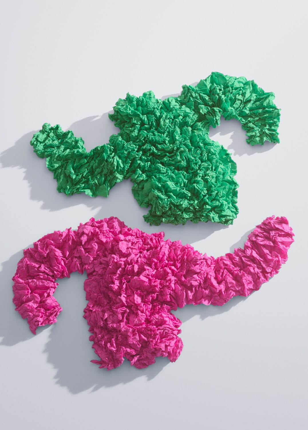 ミー イッセイ ミヤケ新作ウェア、“動物”が見え隠れする柄トップス