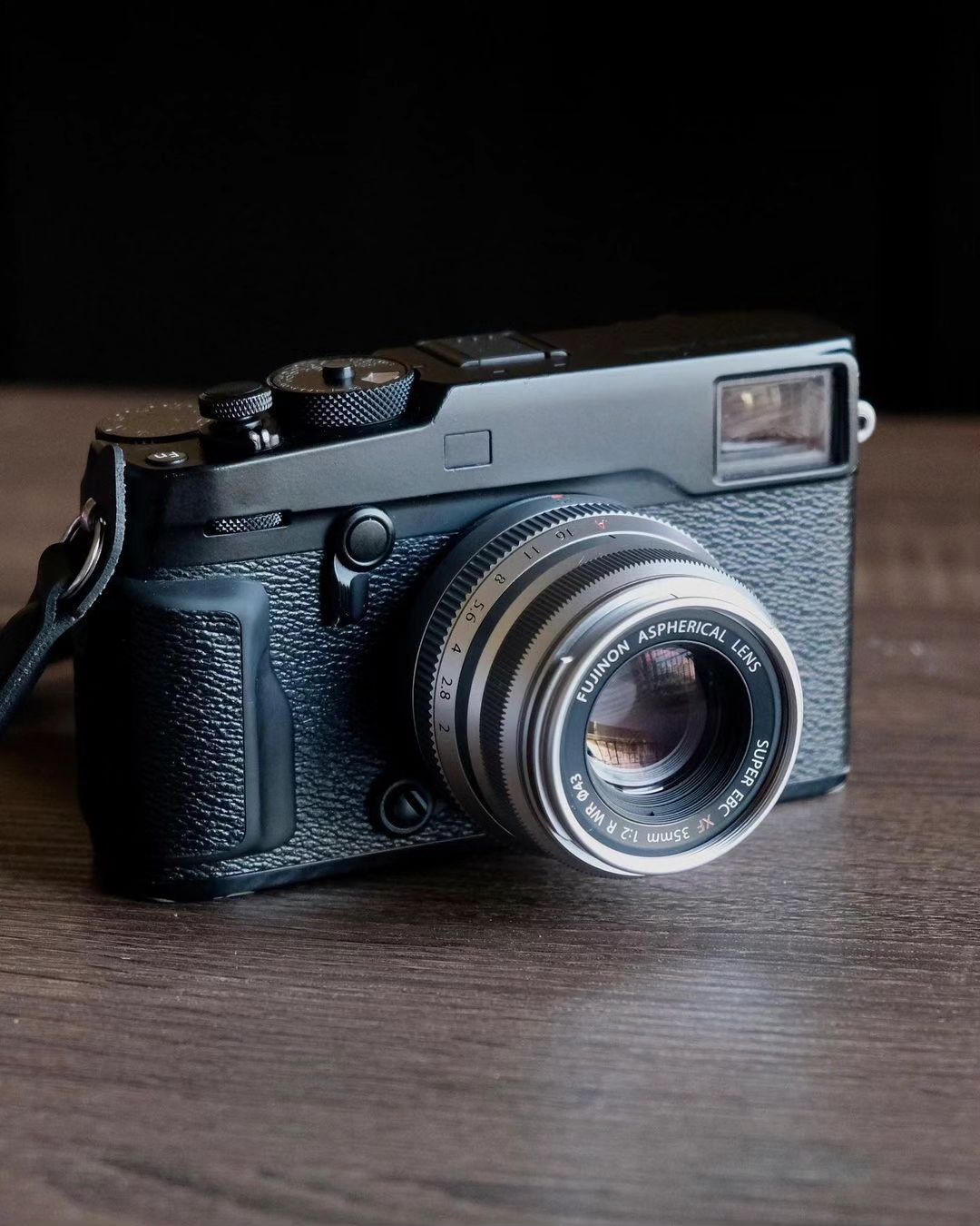 Fujifilm X XF 35mm F/2 R WR Lens Silver - Fuji X Mount