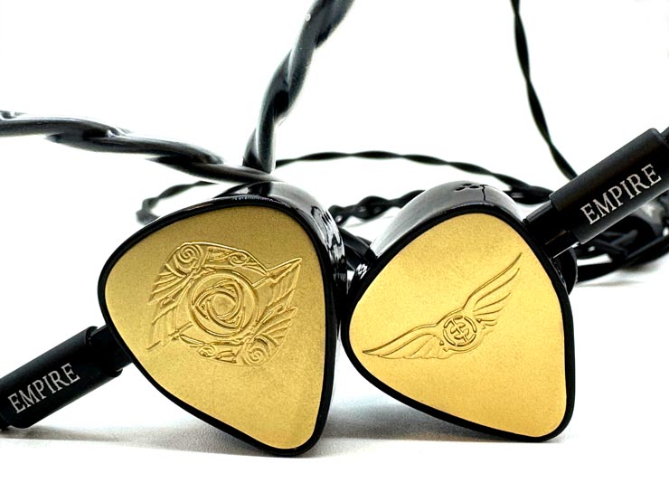 Empire Ears RAVEN Launch Edition レビュー | 4種類計12基搭載の国内