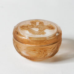 ルネ・ラリックの蓋物《ギャルリーオルフェ》