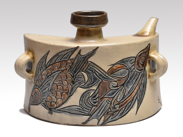 大作 金城次郎（作) 壷屋焼 双魚文抱瓶 共箱 | 古美術ささき