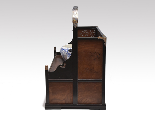 宮中使用御紋章入り（16菊紋）寄木透かし彫り煙草盆 銀金具付 | 古美術