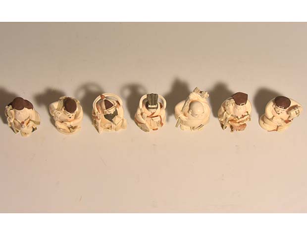 マッコウクジラの牙 七福神 玉峰作 ケース付き マッコウクジラの牙