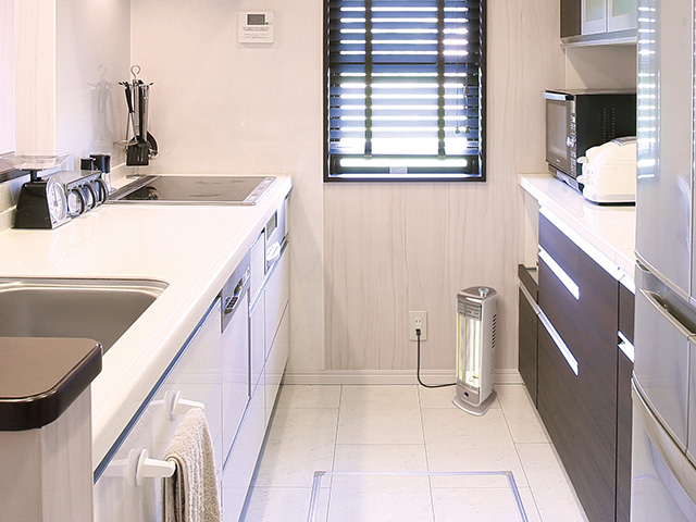 遠赤電気ストーブ KKH-0420/H｜電気ストーブ／ヒーター｜シーズン 季節