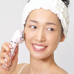 超音波美顔器 KBE-1120/P｜エステアイテム｜フェイスケア｜ビューティ