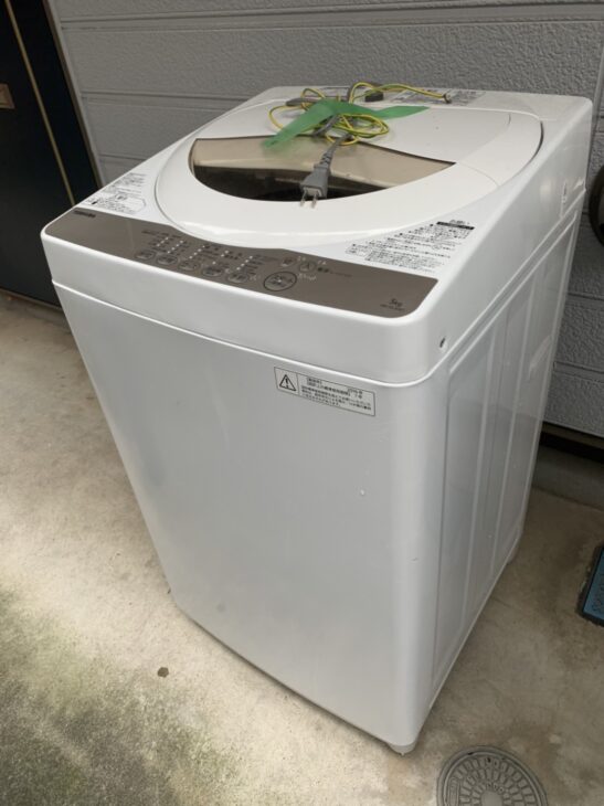 東芝 洗濯機】【シャープ 冷蔵庫】どちらも単身向けサイズの家電製品を