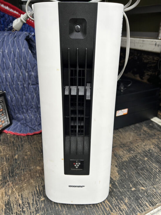 2022年製【買取】シャープ セラミックファンヒーター HX-PS1-W 日立