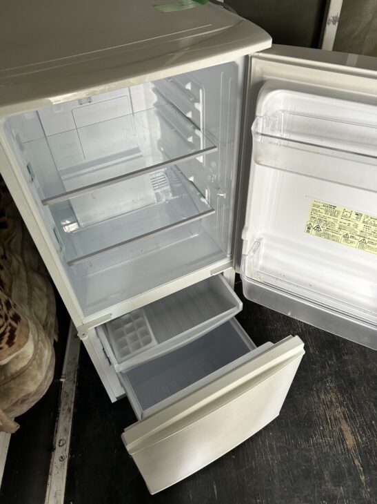 2019年製の冷蔵庫【無料引取】SHARP（シャープ）SJ-D14E-W 宗像市の